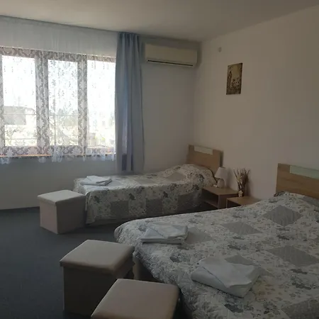 Guest Radost 招待所 2*