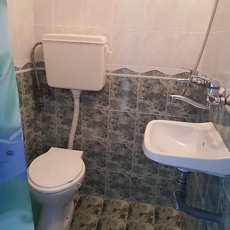 招待所 Guest Radost 2*