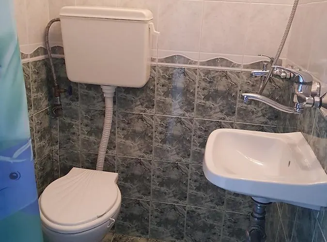 Πανσιόν Guest Radost 2*